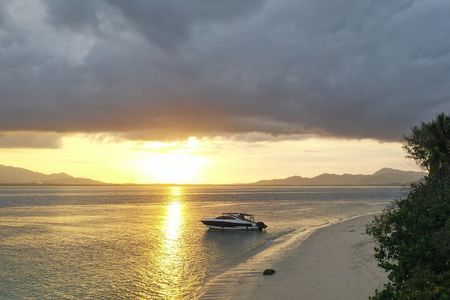 Private Islands Tour (Boat Charter, customized)
