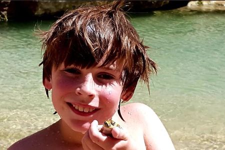 Private 2 Day Wadi Shab and Bimmah Sinkhole Tour