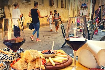 Siena walking tour with lunch & Chianti wine