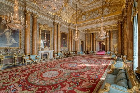 Buckingham Palace and Windsor Castle Escorted Tour from London