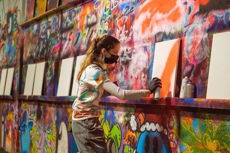 BYOB Spray Paint 'n' Sip in Chicago
