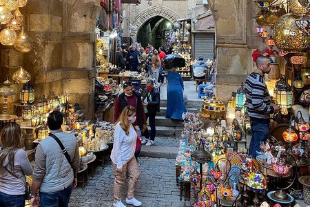 Best Private Tour of the Pyramids,Egyptian Museum & Bazaar& Camel Ride & Lunch