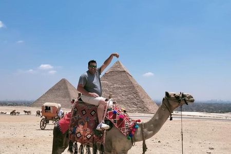 Privet tour Giza pyramids ,sphinx and Saqqara