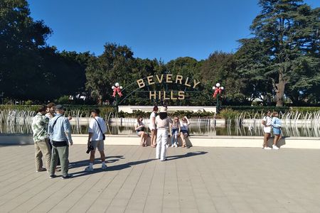5 Hour Hollywood and Beverly Hills Shared Tour with 4 Stops