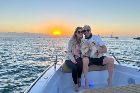 38' Private Luxury Sunset Charter w. Music & Drinks, up to 13 ppl