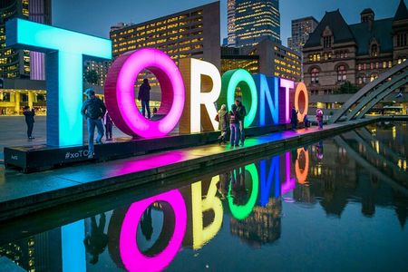Half-Day Private Tour of Toronto with Pick Up