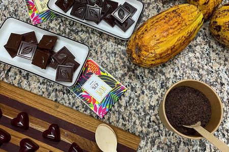Learn about Panama cocoa and create your own chocolate bar