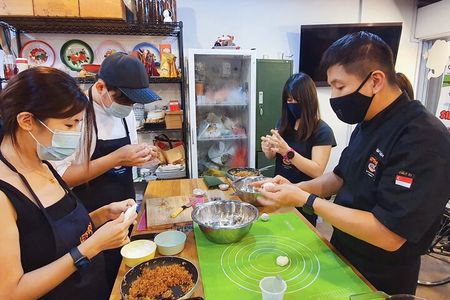 Peranakan Cooking Class in Singapore, near Lavender MRT Station