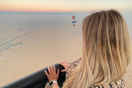 Hot Air Balloon Flight over the Dubai Desert