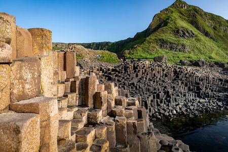 Chauffeur Giants Causeway & Belfast Private Day Tour From Dublin