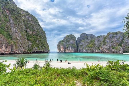 Phi Phi, Maya, Khai and Pileh Day Trip by Speedboat From Phuket
