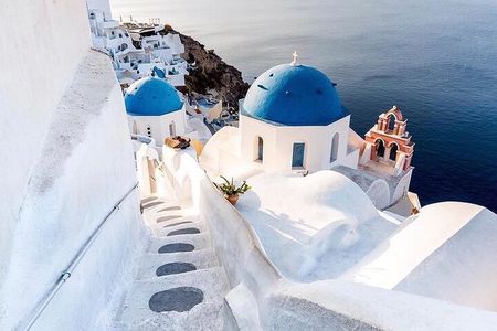 Discover the Cultural Heart of Santorini with Mεliton Tours