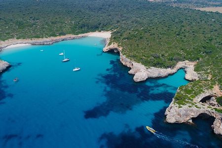 Snorkeling in the Natural Park of Mallorca by boat