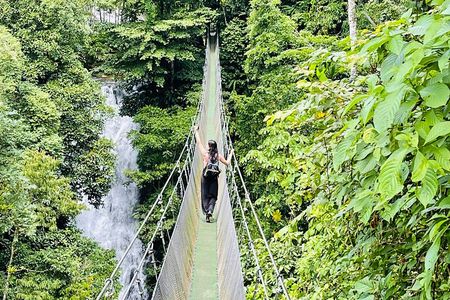 Rainforest Waterfall Hike, Hanging Bridges, and Cultural Lunch in Local Home