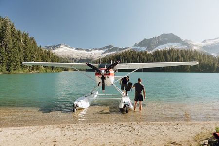 Alpine Lake Flightseeing Experience from Squamish