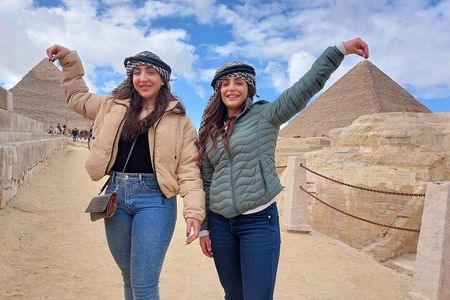 Private tour Giza pyramids ,Sphinx ,lunch & Dinner Nile Cruise with Belly Dancer