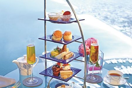 Afternoon High Tea in Burj Al Arab with Transfer