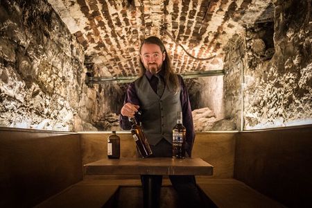 90min Underground Whisky Tasting in Edinburgh's Old Town