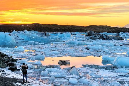 Reykjavik: Glacier Lagoon, Diamond Beach & South Coast Day Tour