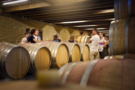 Visit of the cellars of Château Gigognan with tasting