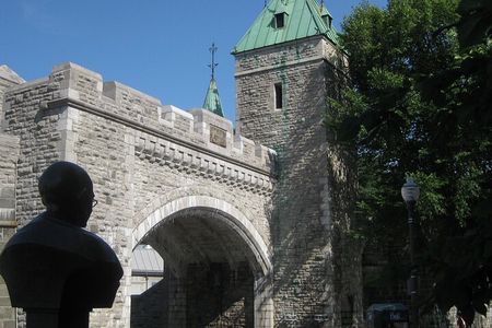 Beyond the Walls E-Bike Tour