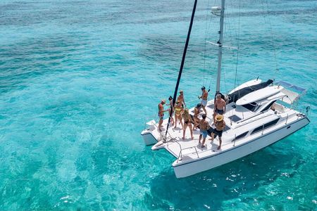 Isla Mujeres Private Catamaran, Cruising, Snorkeling having Fun!!
