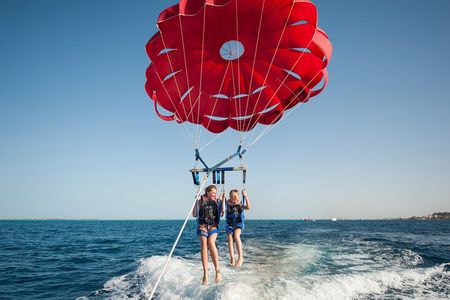 Hula Hula Island by Catamaran with Parasailing Fly - Hurghada