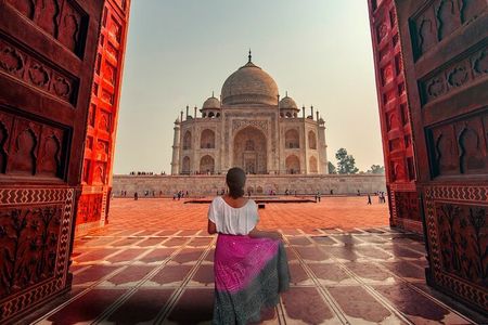 Sunrise Taj Mahal & Agra Fort Tour from Delhi