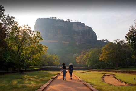 Private Day Trip to Sigiriya , Dambulla and Pidurangala Rock