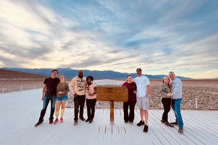 Death Valley Sightseeing & Stargazing from Vegas *Avg. 4–6 Guests