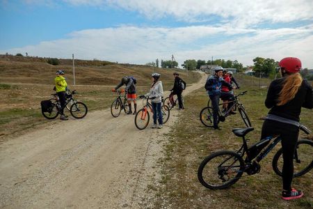 Private Bike Tour to Orheiul Vechi (Old Orhei) and Branesti Cellars