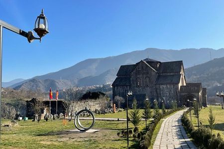 1 Day detour to Armenia from Tbilisi & Local family lunch 