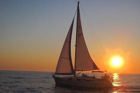 Bari sailing cruise in search of dolphins