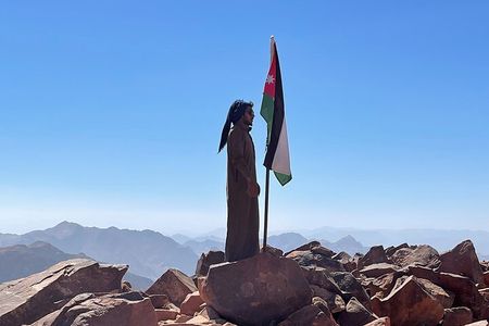 Full-Day Jebal Um Ad Dami Hiking the Highest Mountain in Jordan