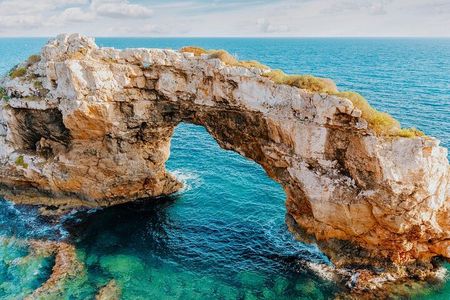 Boat Trip from Cala Figuera to Calo de Moro, S'almonia, Cala Màrmols. Mallorca.
