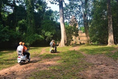 Angkor Wat Sunrise Premium Tour