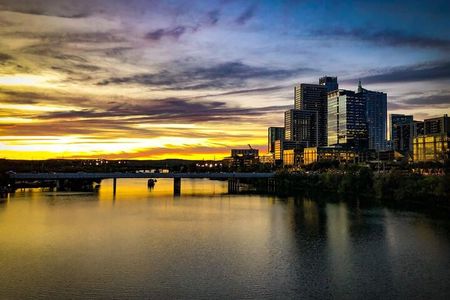 Austin Premium Driving Night Tour with Sunset Boat Cruise