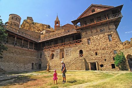 Kakheti Gems: Rainbow Mountains, Gareji & Signagi Private Tour 