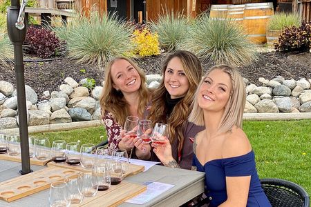 Naramata Bench 5 Winery Tour 