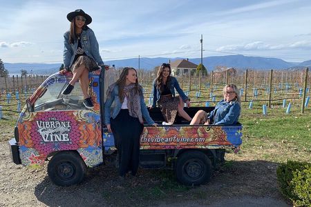 East Kelowna Half Day Wine Tour- Incl. Tasting Fees & Guide Grat!