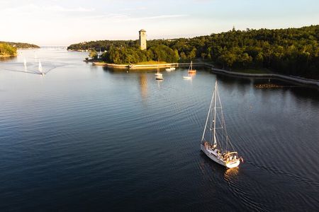 JFarwell Private Yacht Wine & Cheese Sunset Sail