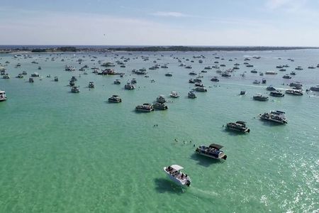 4-Hour Pontoon Rental from Fort Walton Beach