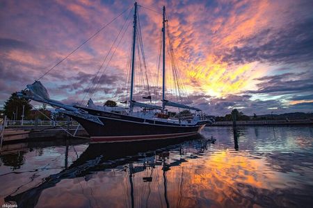 Sunset Sail from Traverse City with Food, Wine & Cocktails