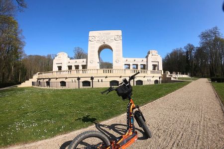 Versailles: Path of the Heroes on original electrics 2 wheels