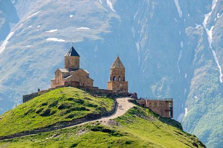 Kazbegi (stepantsminda) and Gudauri private tour