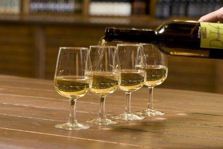 Wine Tour Athens to visit 2 of the most Award-Winning Wineries