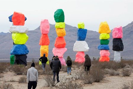 Mojave Desert, Red Rock Sign, Seven Magic Mts