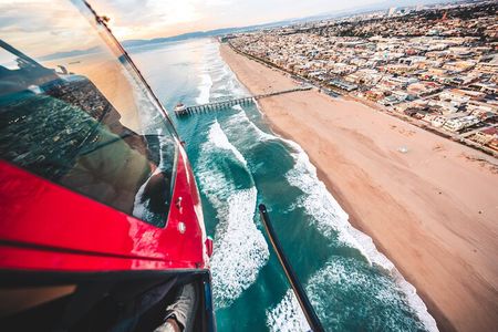 Private Helicopter Tour of Beaches & Downtown Los Angeles from Long Beach