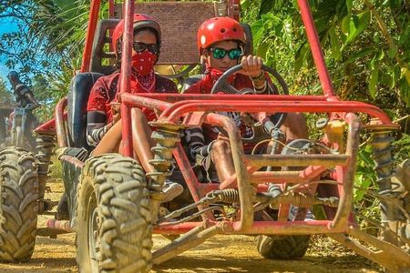 Buggy desde punta cana Casa típica rio subterráneo y playa Macao