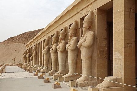2 days tour ( pyramids tour / museum tours)